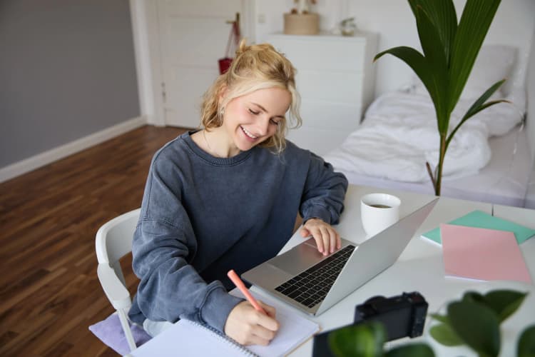 Why a Flexible Timetable Keeps Online School Students Motivated