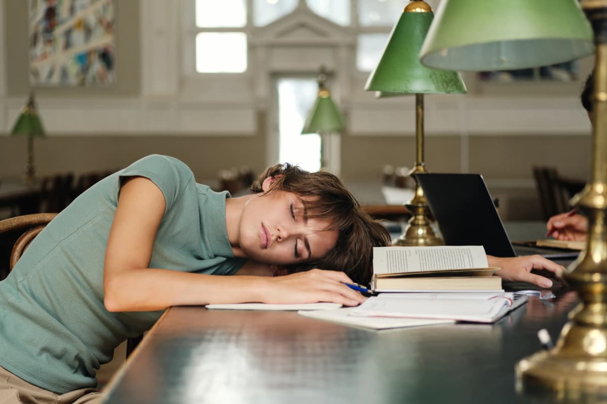The Parent's Guide: How Much Time Should A-Level Students Sleep During Exam Season?